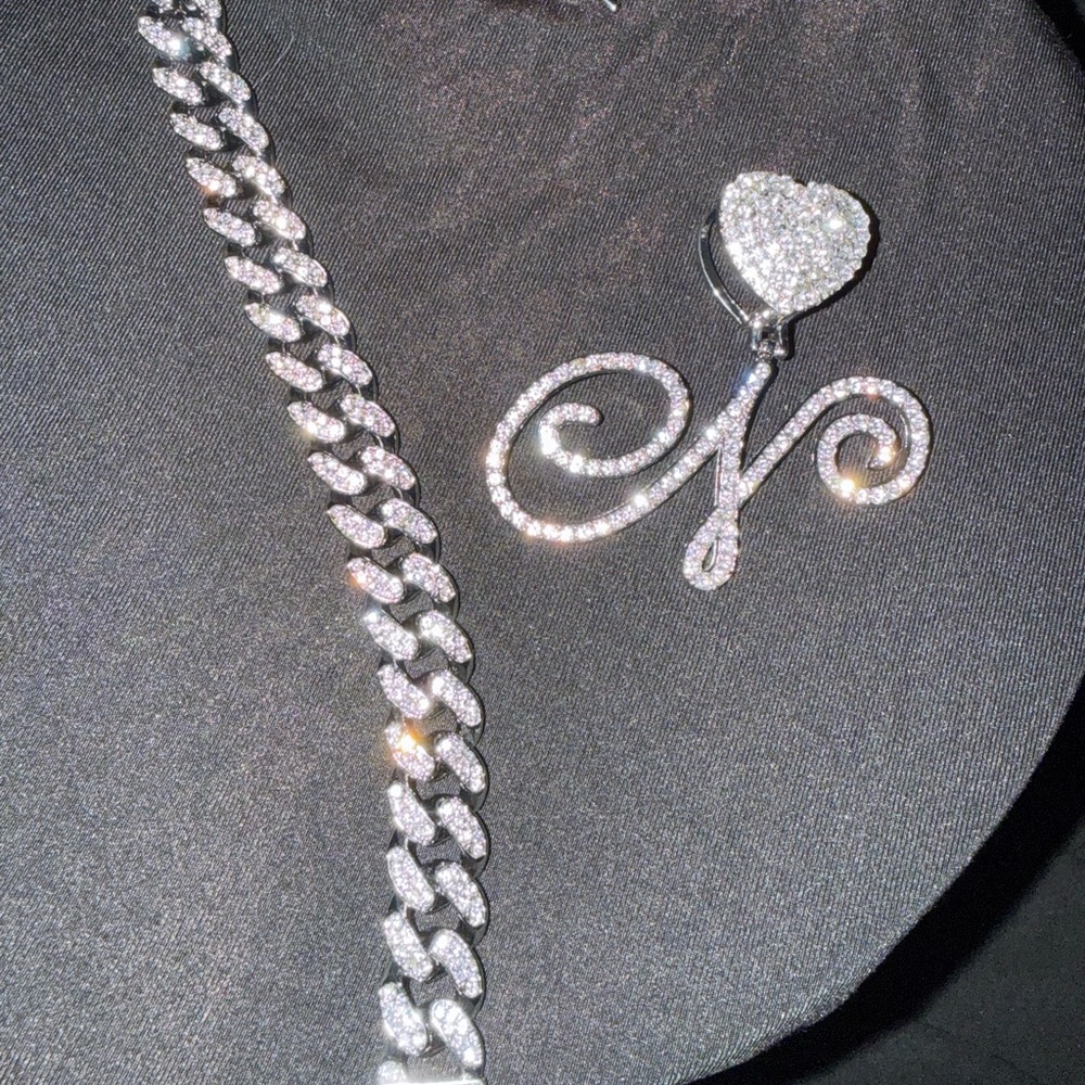Silver Rhinestone Heart Pendant Bracelet